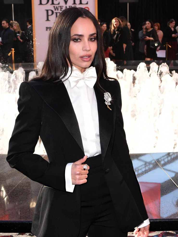 Sofia Carson