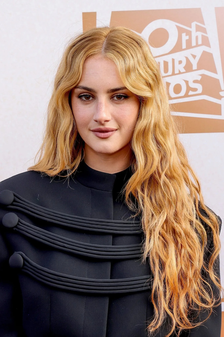 Grace Van Patten