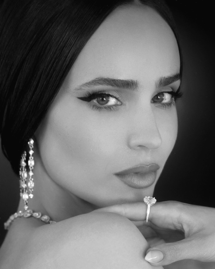 Sofia Carson