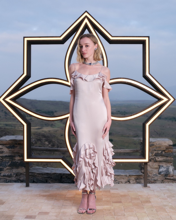 Phoebe Dynevor Phoebe Dynevor