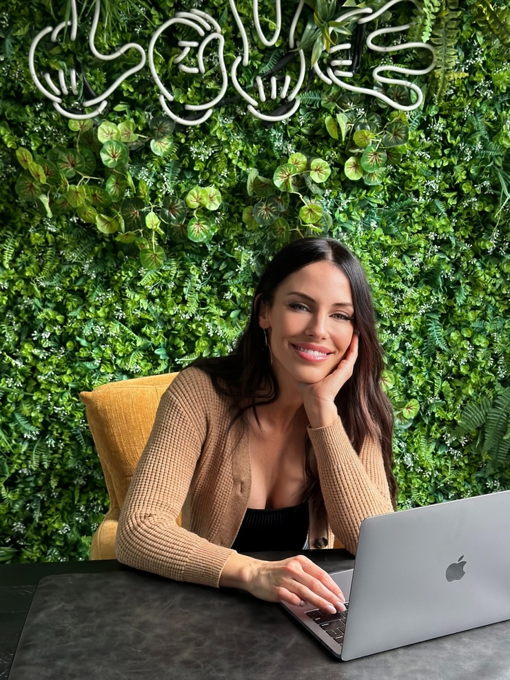 Jessica Lowndes