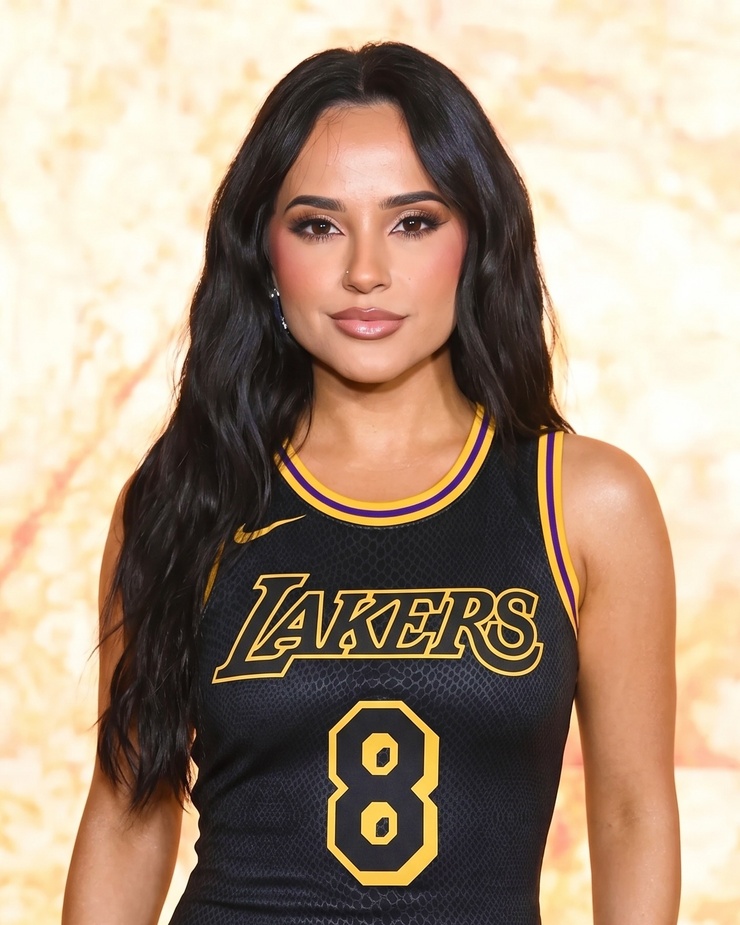 Becky G.