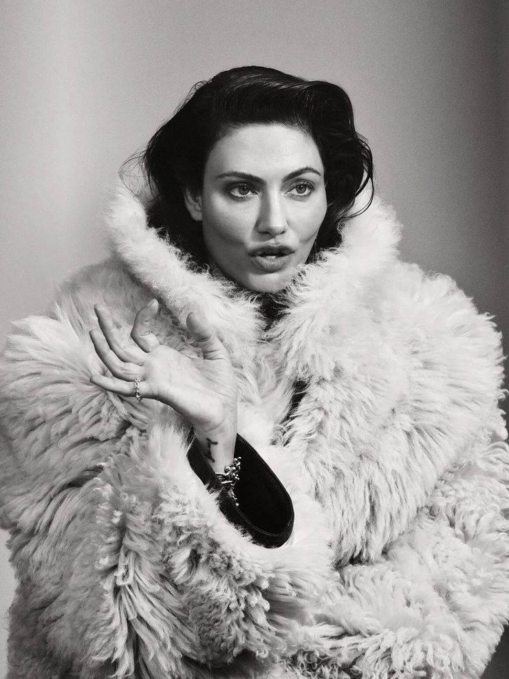 Phoebe Tonkin