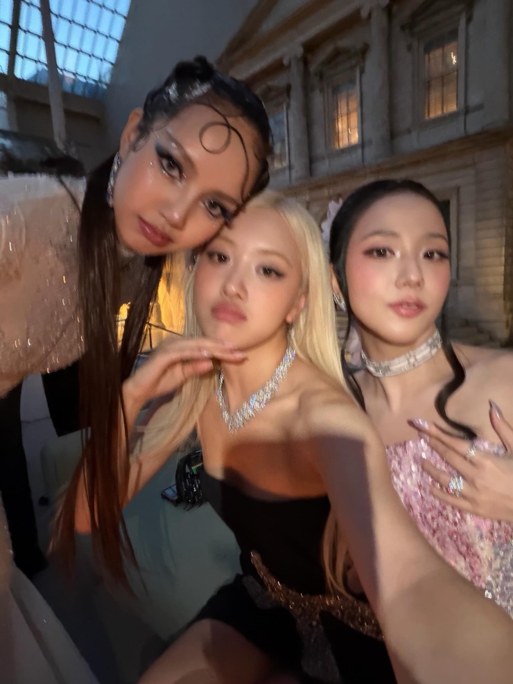 Black Pink
