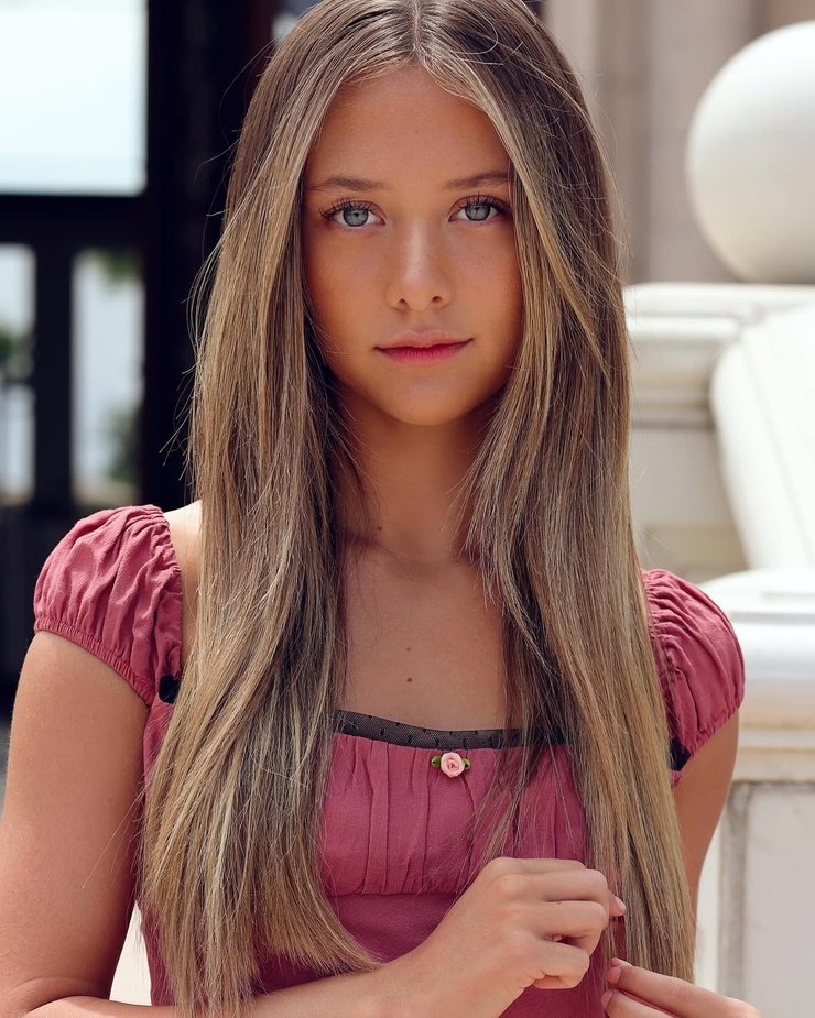 Savy Monroe
