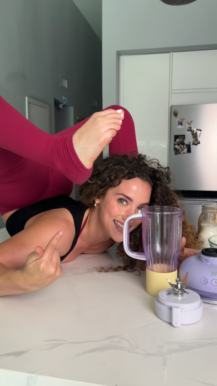 Sofie Dossi