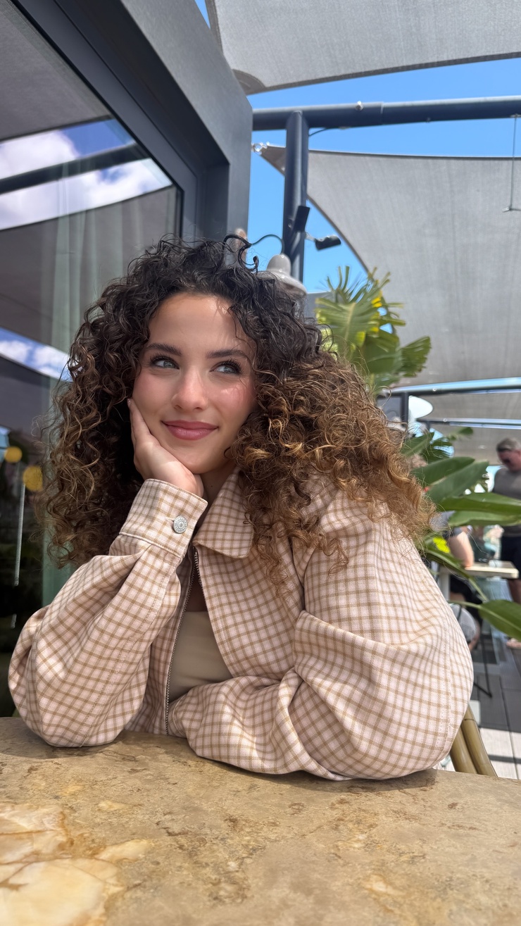 Sofie Dossi
