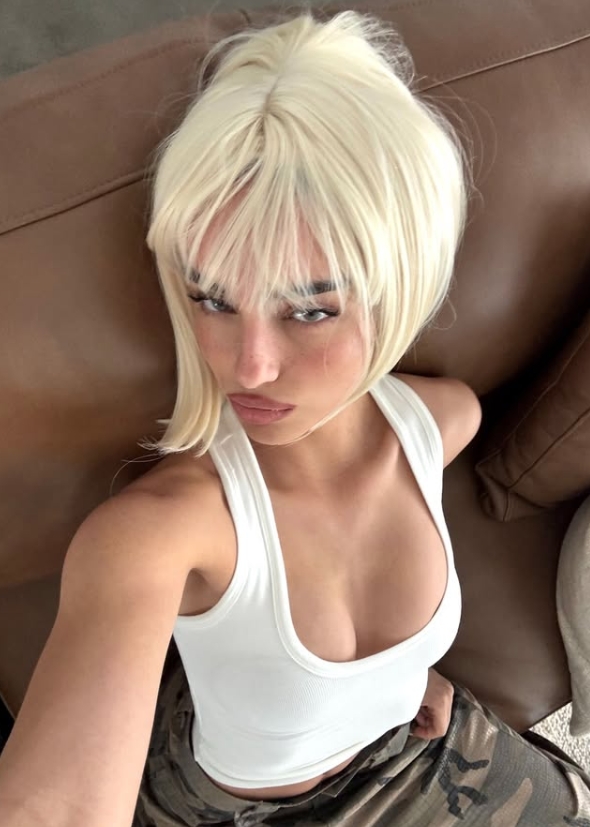 Ella Christo