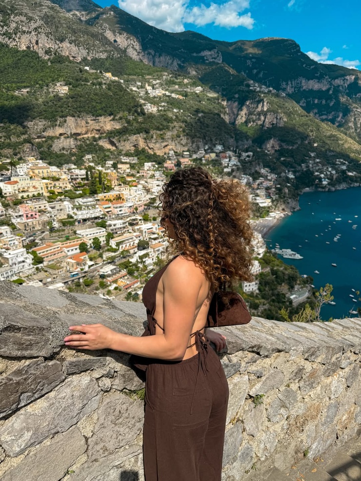 Sofie Dossi Sofie Dossi