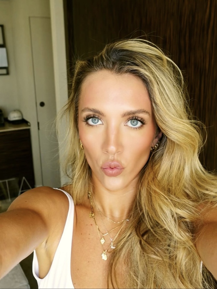 Lexie Hull