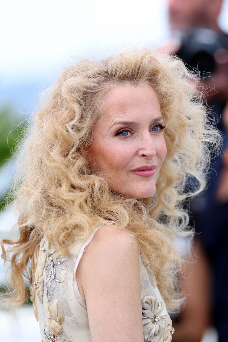 Gillian Anderson
