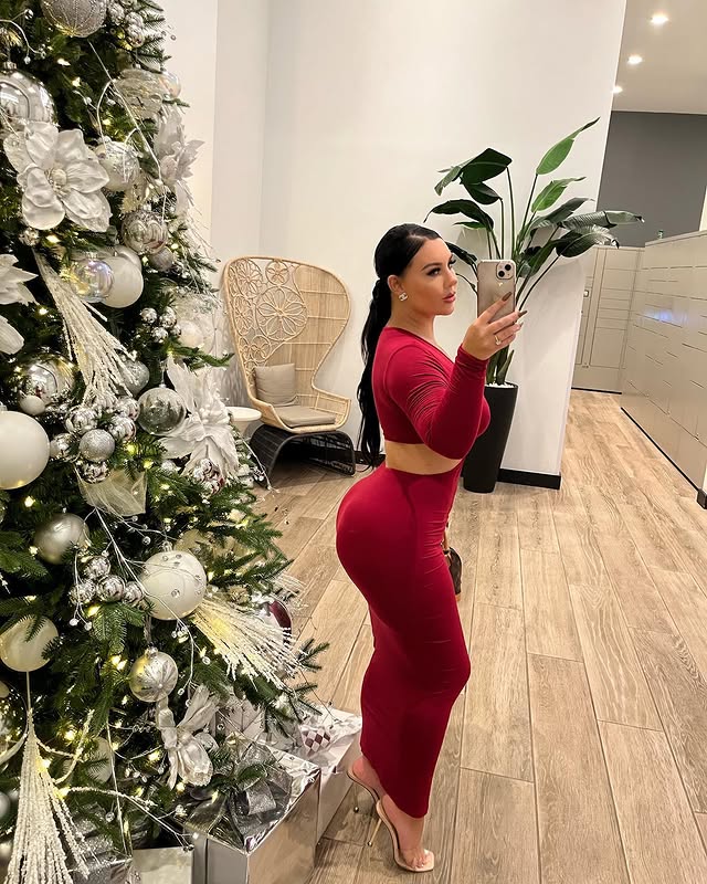 Louise Ella