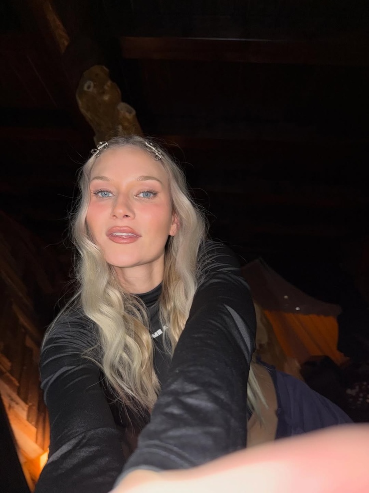 Carolin Niemczyk Carolin Niemczyk
