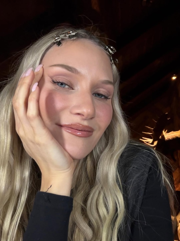 Carolin Niemczyk Carolin Niemczyk