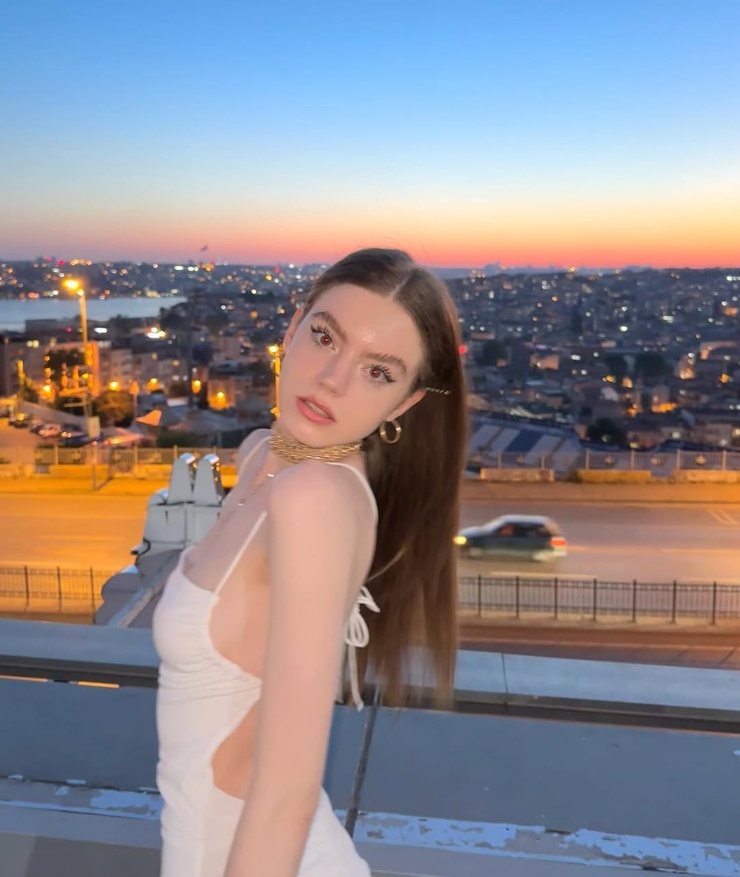 Esil Kaya Esil Kaya