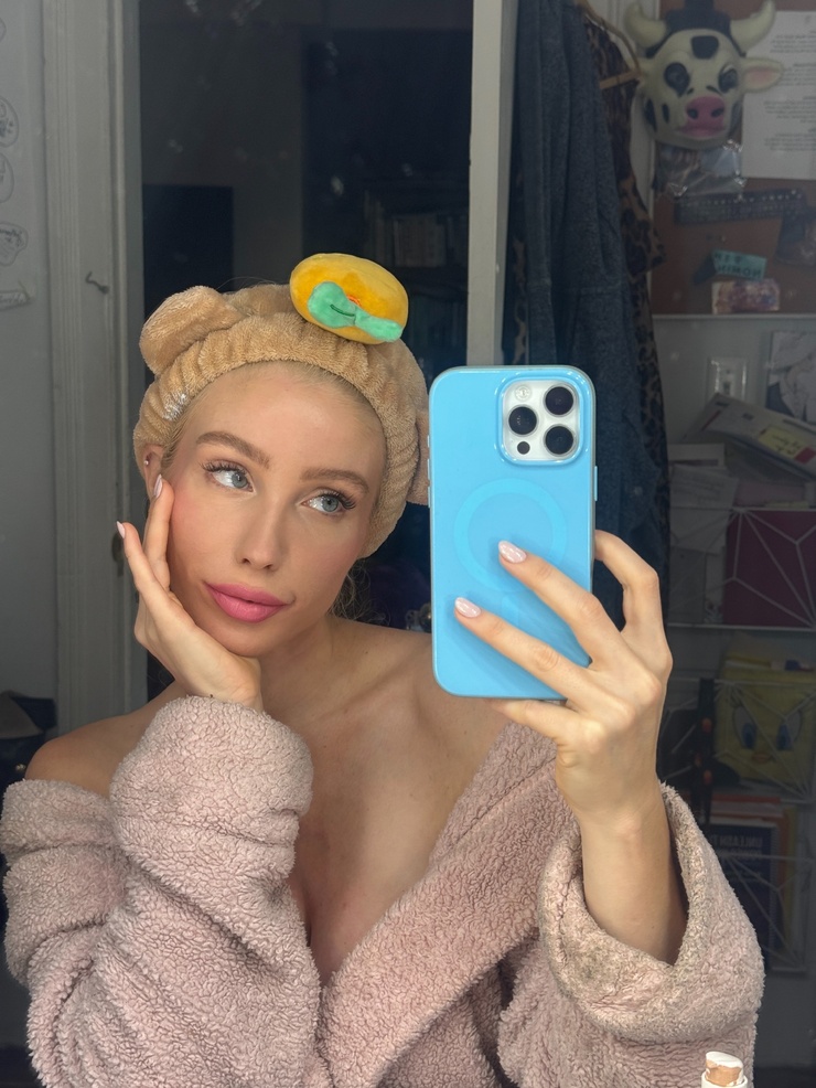 Arielle Raycene Arielle Raycene