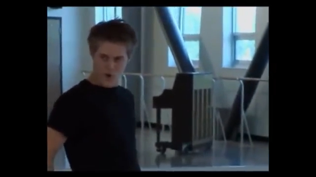 Lucas Grabeel