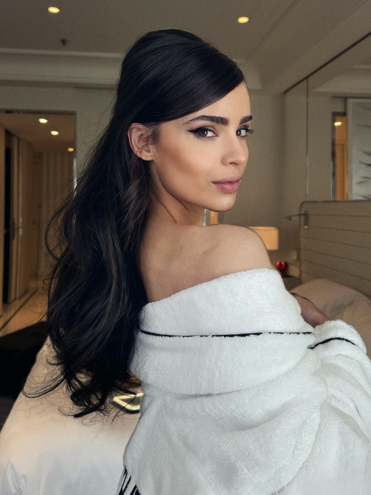 Sofia Carson
