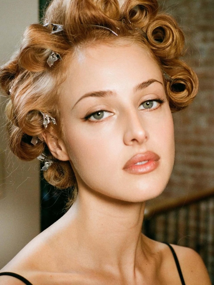 Anna Van Patten
