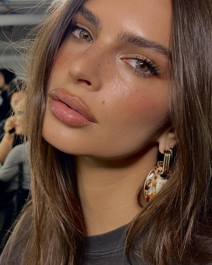Emily Ratajkowski