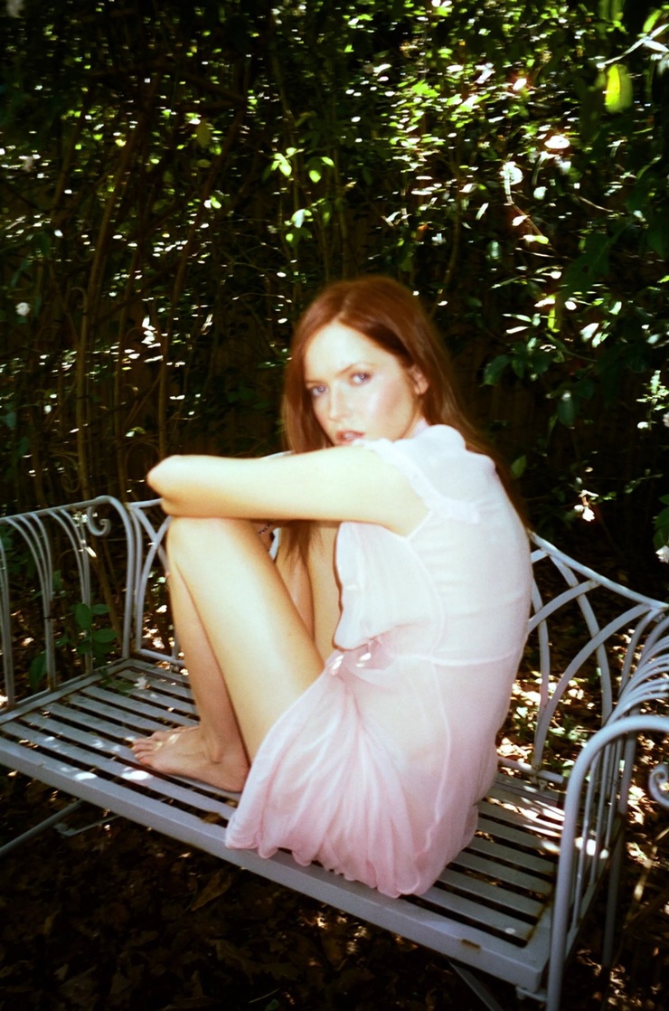 Ellie Bamber