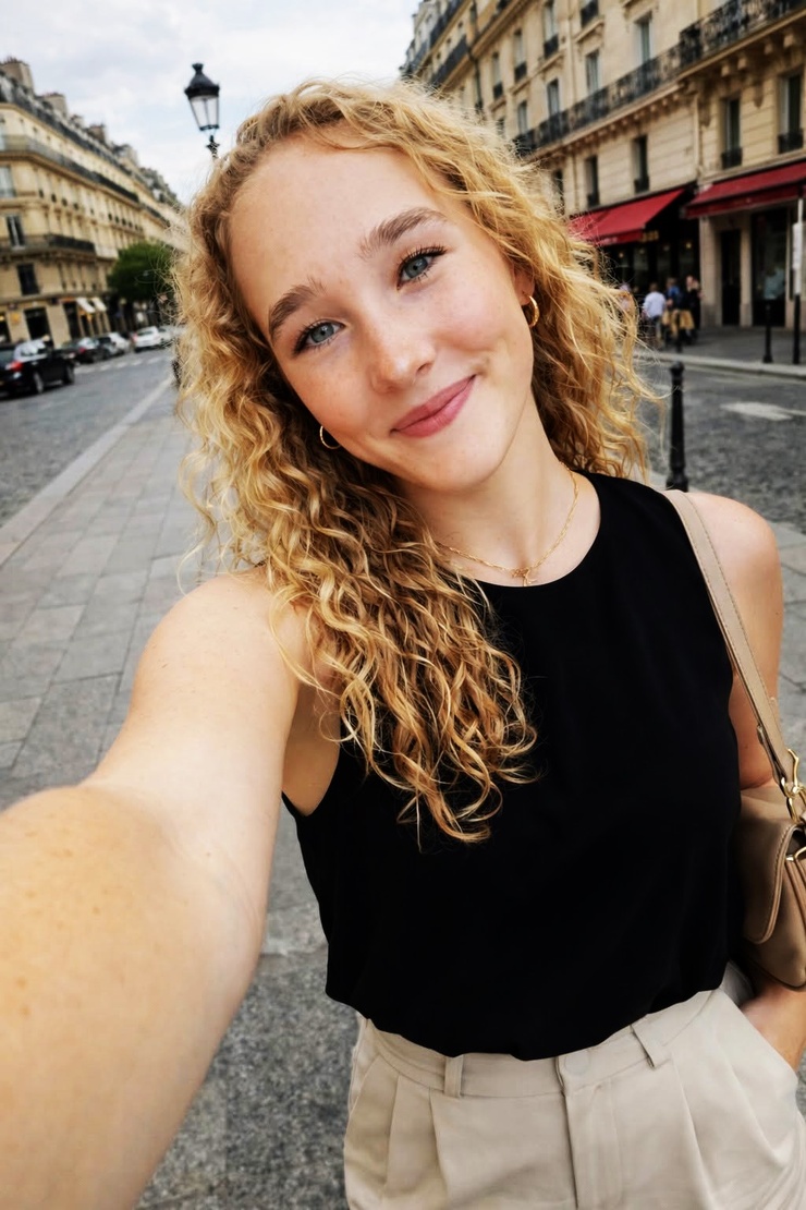 Mirra Andreeva Mirra Andreeva