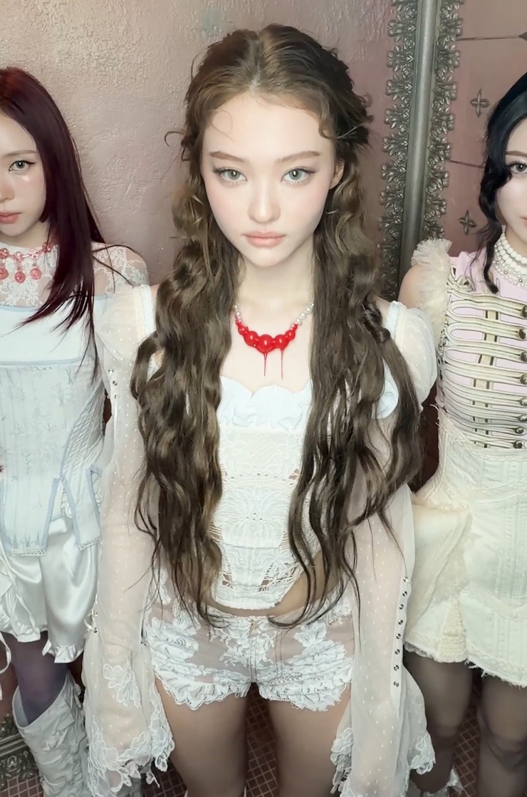 Ella Gross