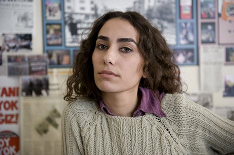 Esra Rusan