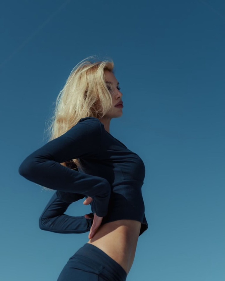 Stella Maxwell
