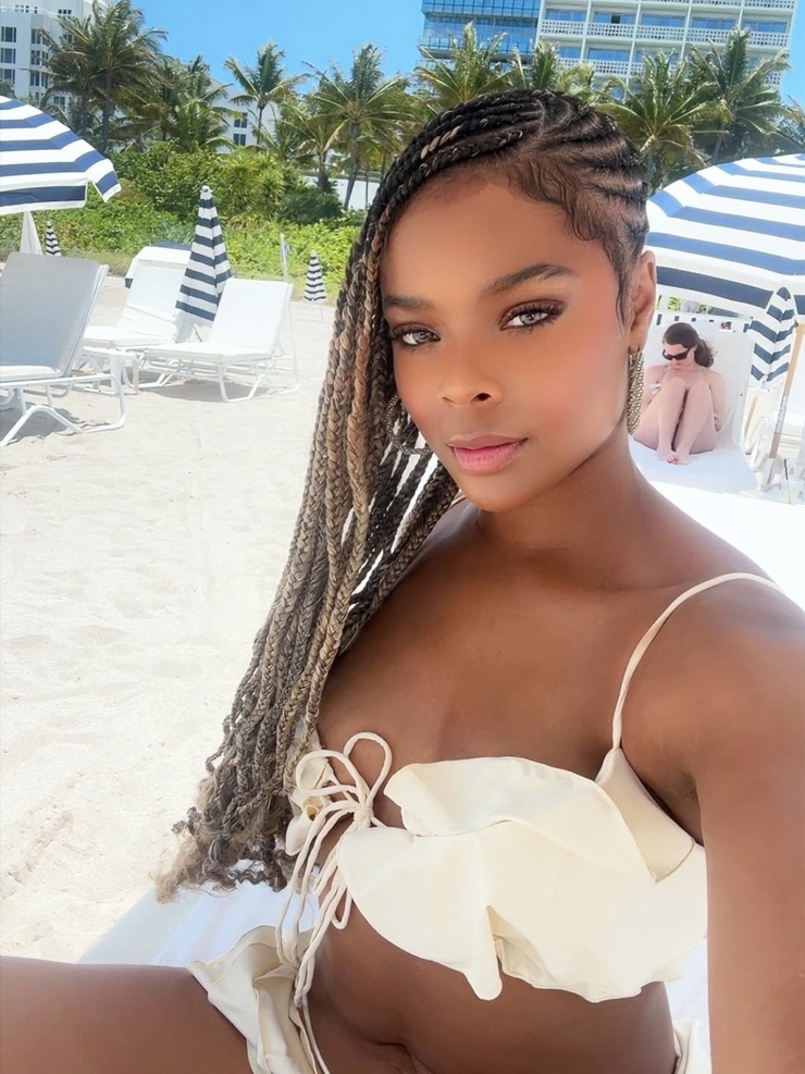 Ajiona Alexus
