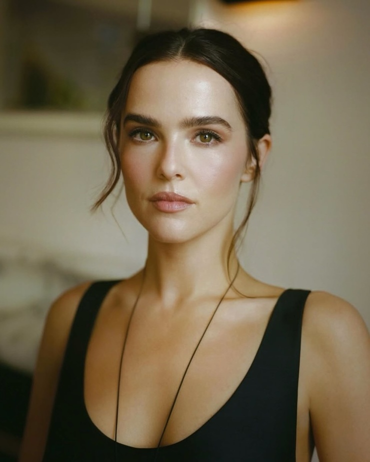 Zoey Deutch Zoey Deutch