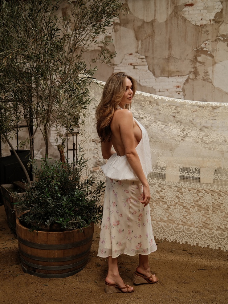 Oana Gregory
