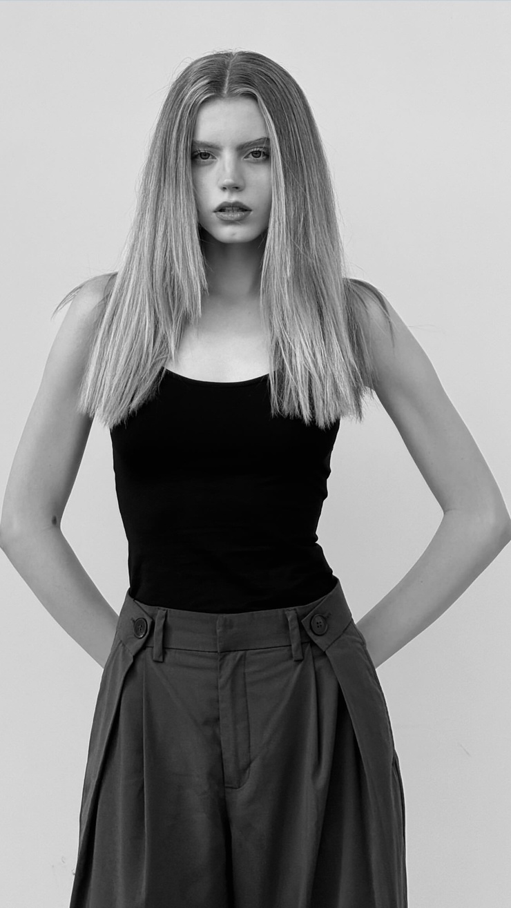 Esil Kaya