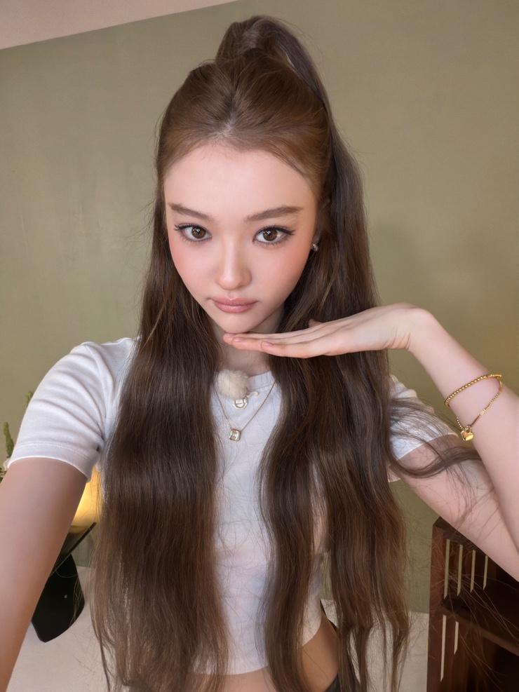 Ella Gross