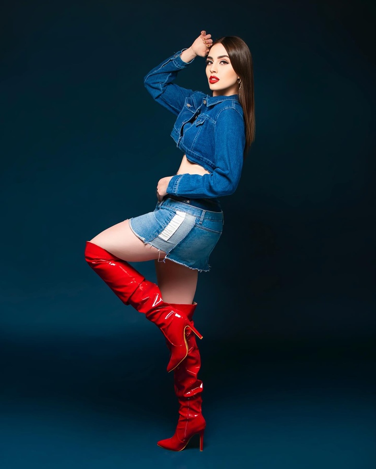 Debora Hallal