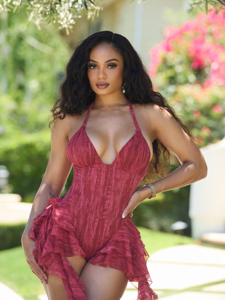 Essence Tatiana