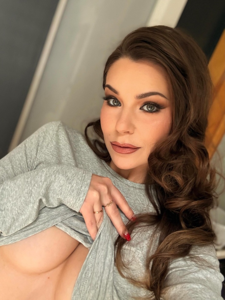 Stephanie Manescu