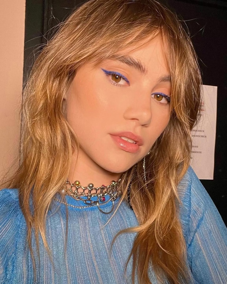 Suki Waterhouse