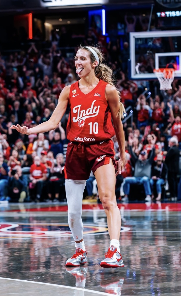 Lexie Hull