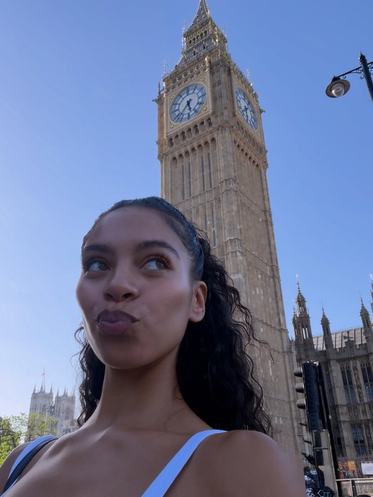 Arianna Barron