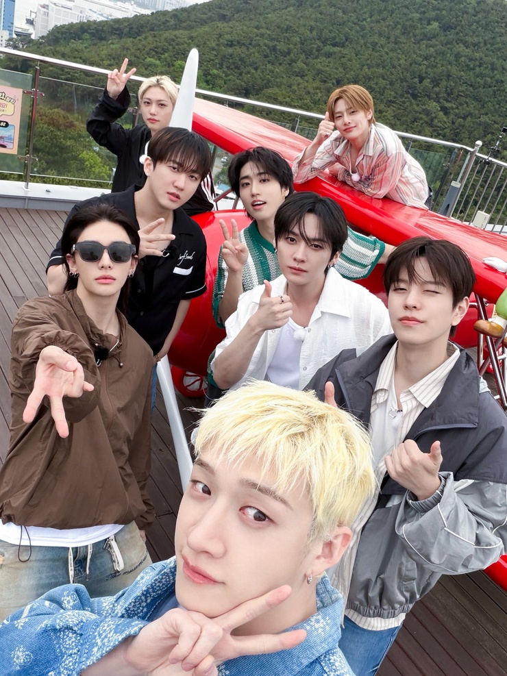 Stray Kids