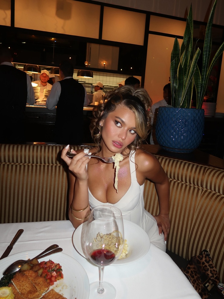 Sofia Jamora