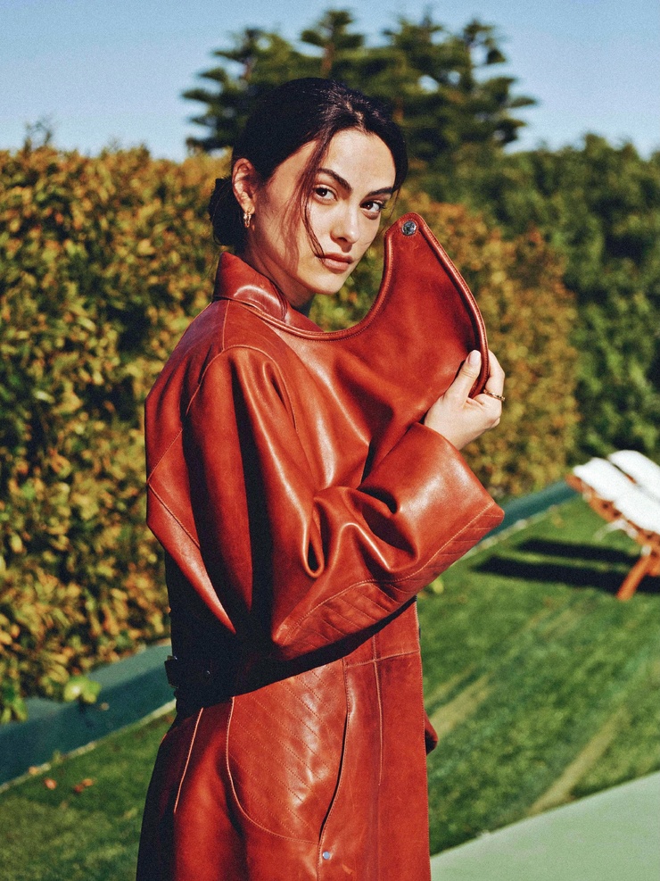 Camila Mendes