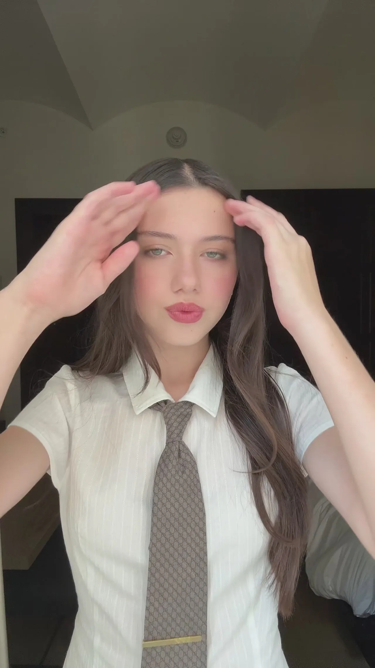 Violet McGraw