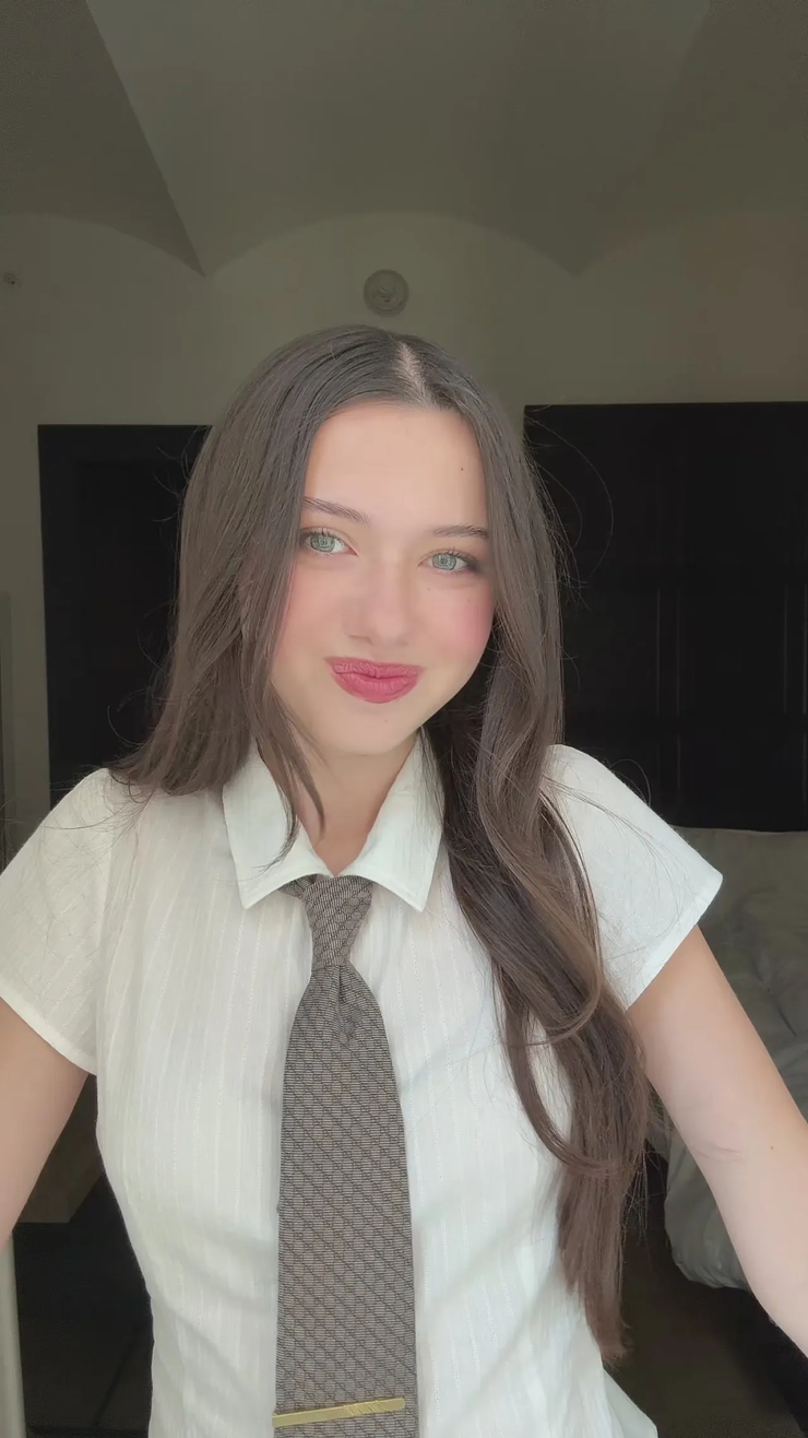 Violet McGraw