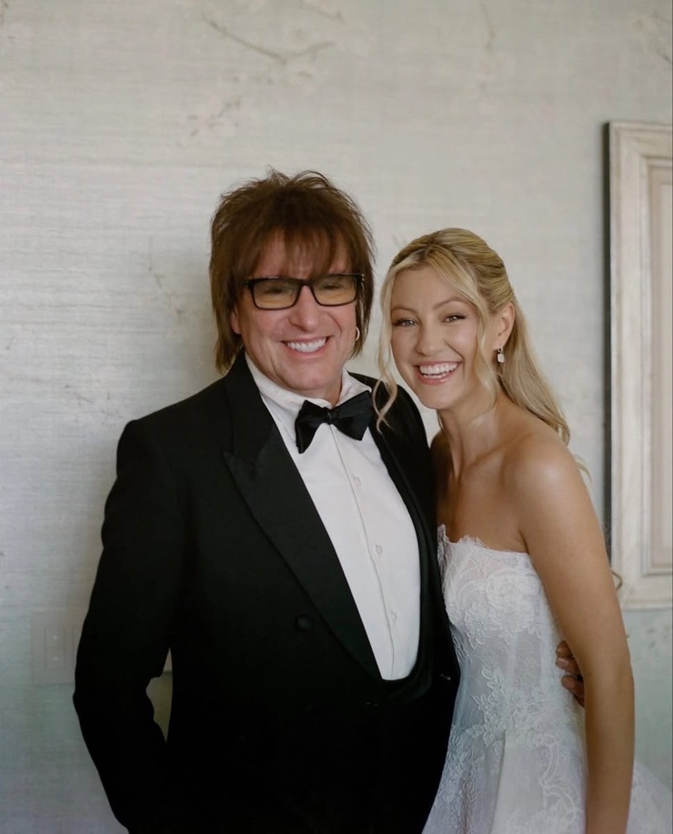 Ava Sambora