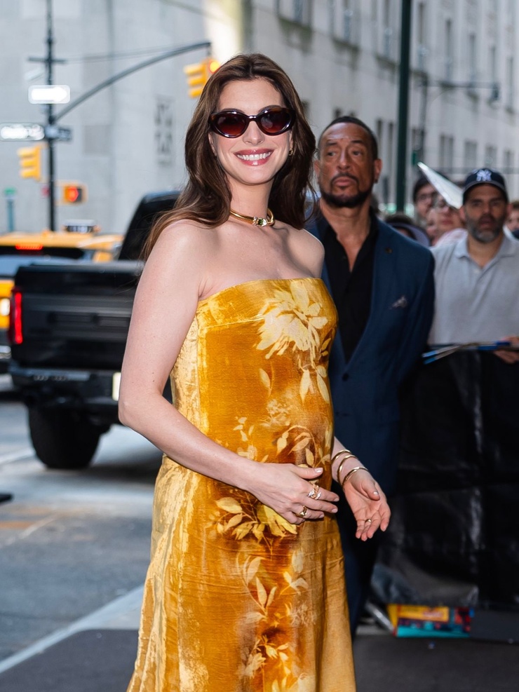 Anne Hathaway Anne Hathaway