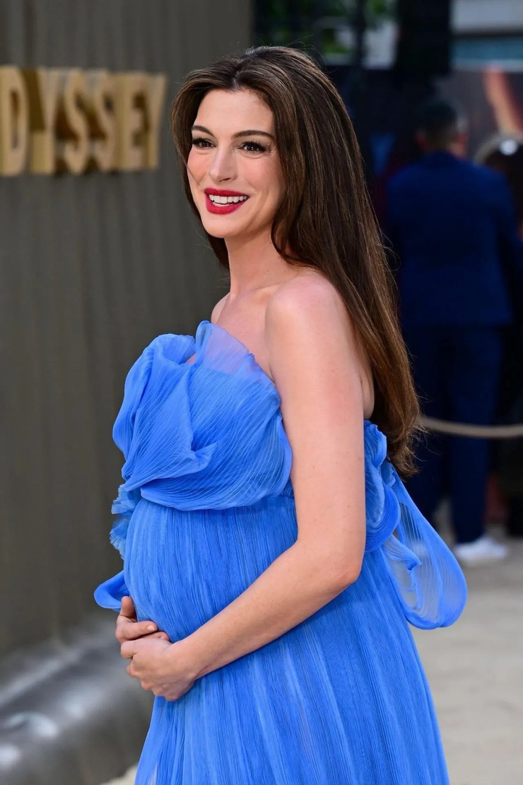 Anne Hathaway