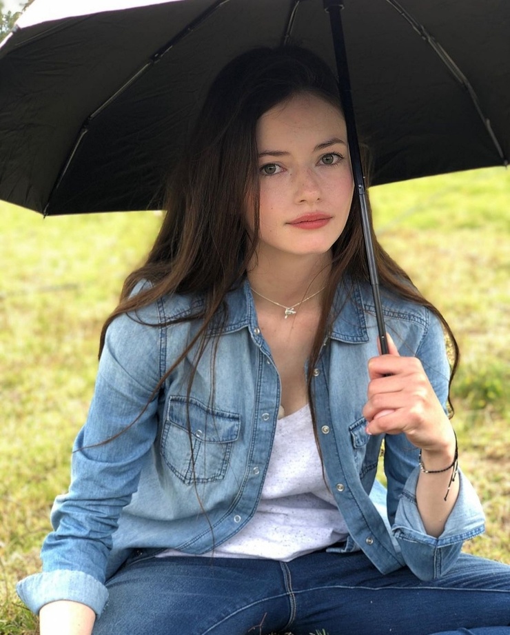 Mackenzie Foy