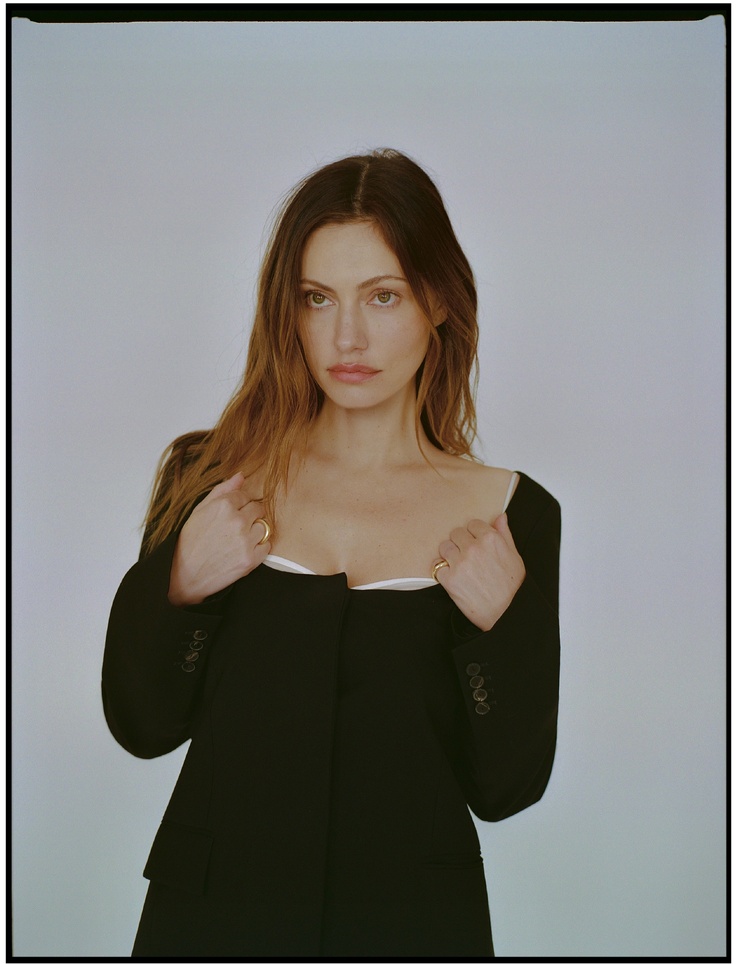 Phoebe Tonkin
